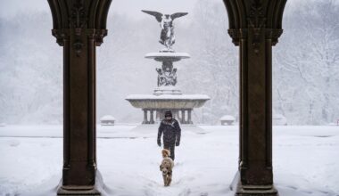 Over a foot of snow buries NYC in blizzard bomb cyclone