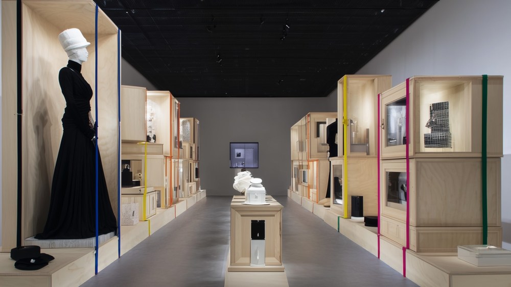 A 3D rendering of Comité Colbert's “Hidden Treasures, 250 Years of Franco-American Luxury Stories” exhibition in New York City
