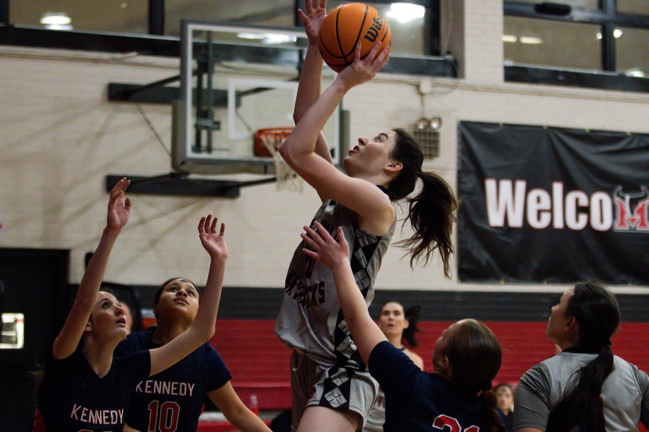 Moore Catholic dominates Kennedy Catholic to get one win away from CHSAA AA Archdiocesan crown