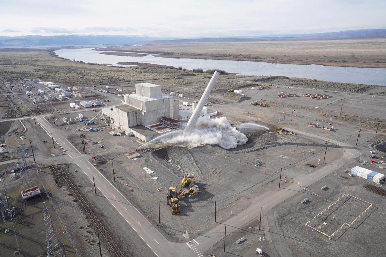 Hanford Topples Manhattan Project Era Exhaust Stack