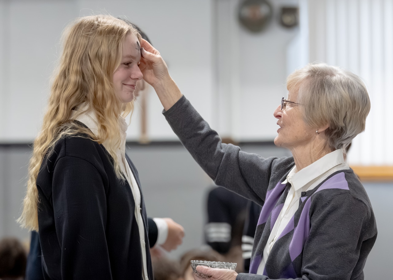 Staten Island students kick off Lenten season with Ash Wednesday services (45+ photos)