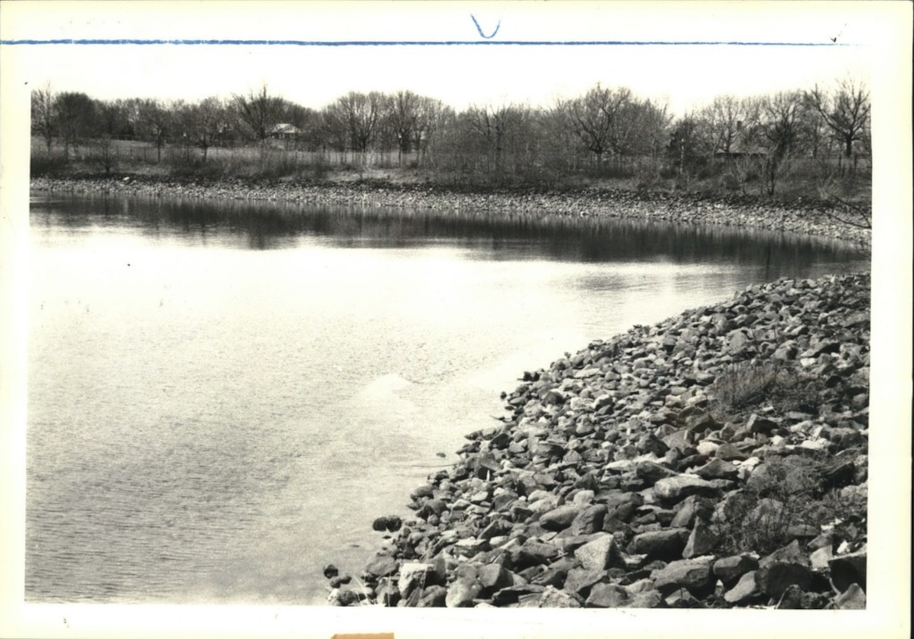 1980s silver lake leak