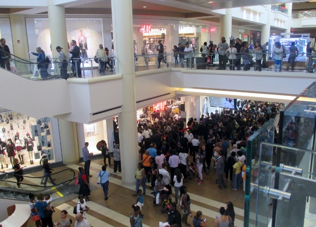Teens Apparently Arrested at The Mall at Bay Plaza after Organized “Takeover” Results in Chaos