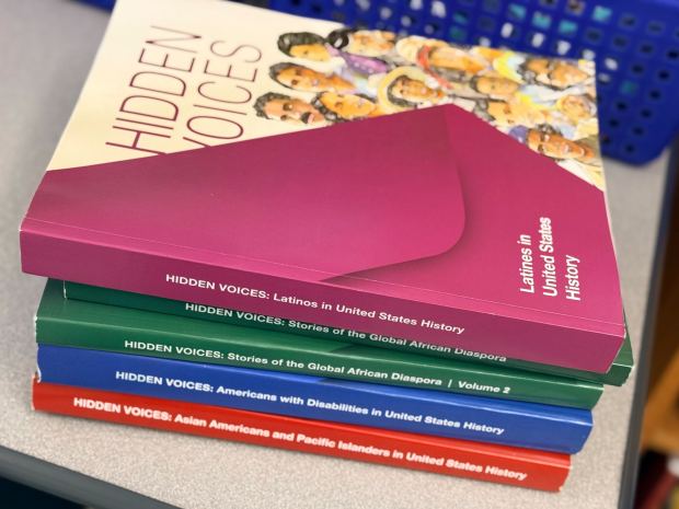 Students at P.S. 315 The Lab School for Children in the Bronx learn about Henrietta Lacks through "Hidden Voices," a New York City Public Schools Department of Social Studies & Civics initiative. (Cayla Bamberger / New York Daily News)