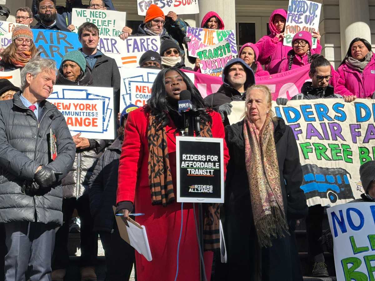 New transit coalition wants Mayor Mamdani to put pedal to the metal on expanding ‘Fair Fares’ benefits, making buses fare-free