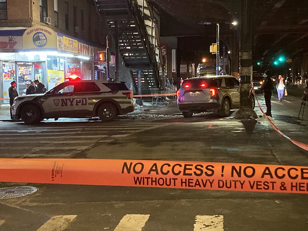 UPDATE BREAKING Kingsbridge: Police Search for Suspects after Several People are Shot