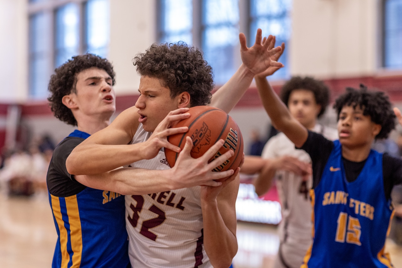Kraker’s NBA trey lifts Farrell to nail-biting win over St. Peter’s, while Curtis routs SW in SIHSL JV Tourney semis (photos)