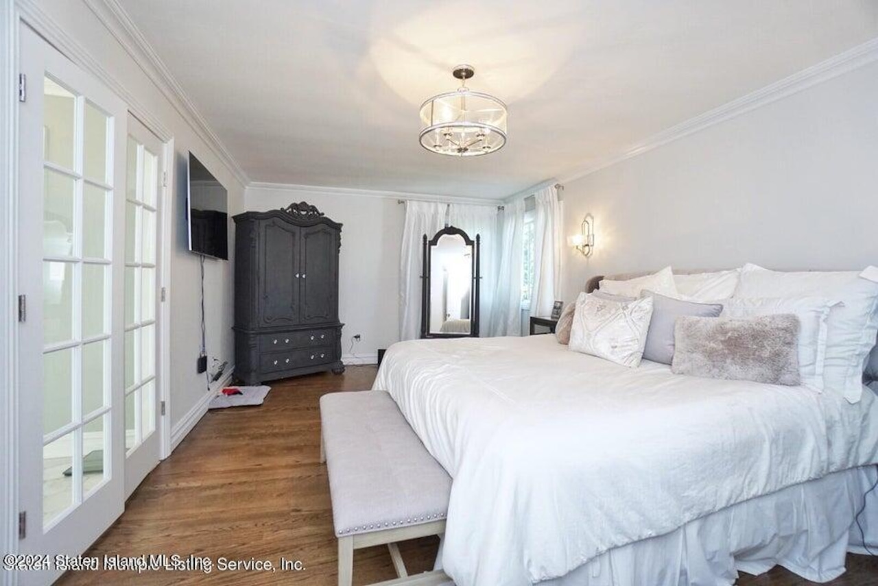 116 Fine Blvd., Todt Hill