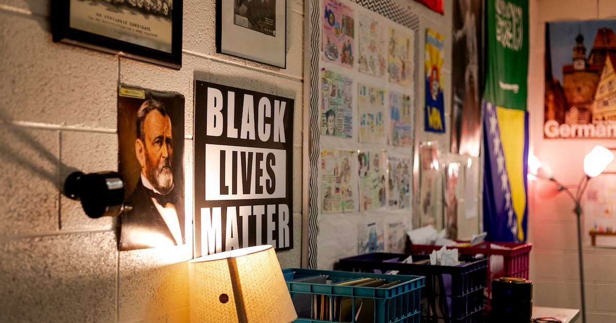 Racist comment at NYC parent meeting ignites fury as Black leaders call for accountability – Chalkbeat