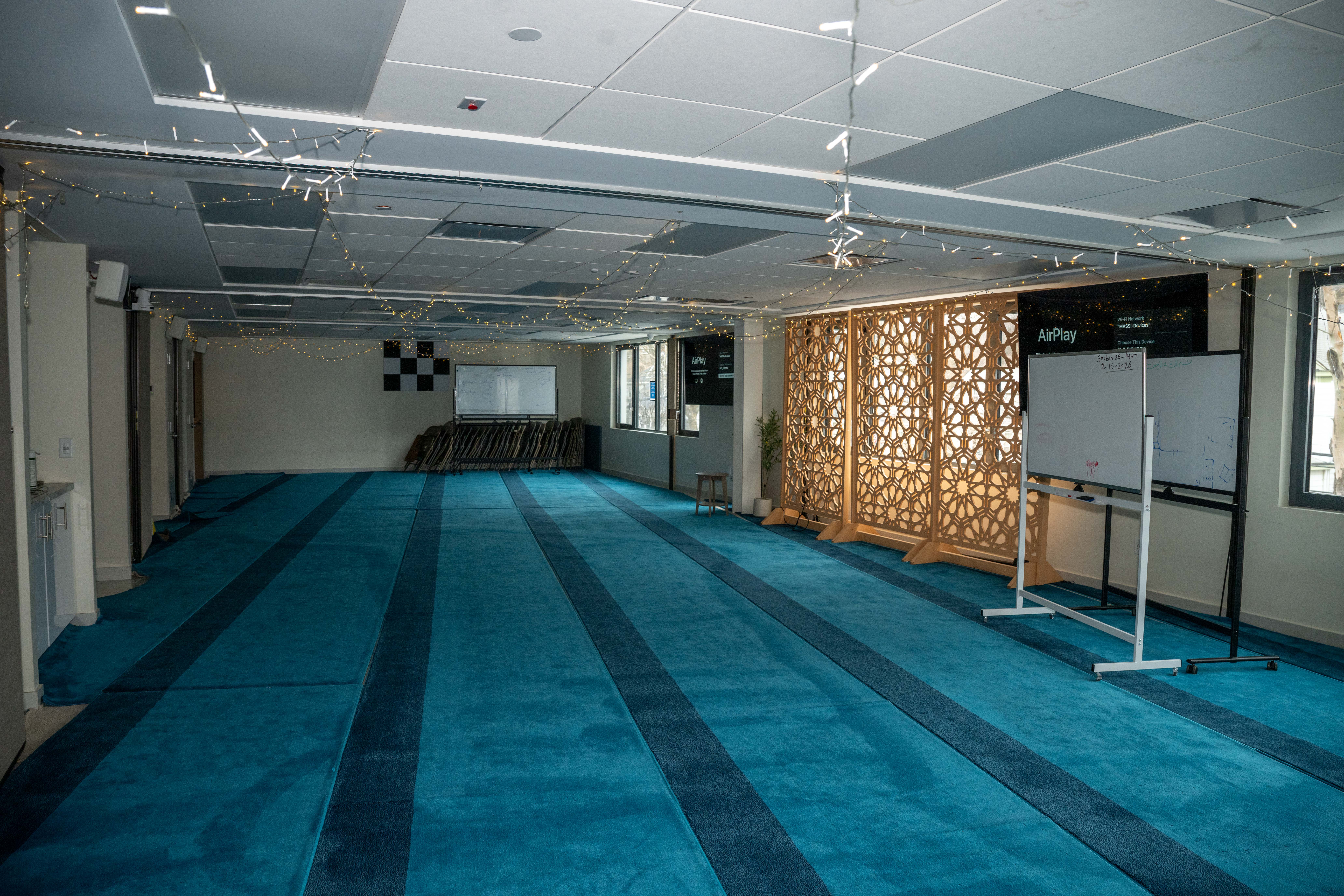 Members of the Muslim American Society of Staten Island celebrate Ramadan in their newly expanded community center in Dongan Hills on Tuesday, February 17, 2026. (Owen Reiter for the Advance/SILive.com)