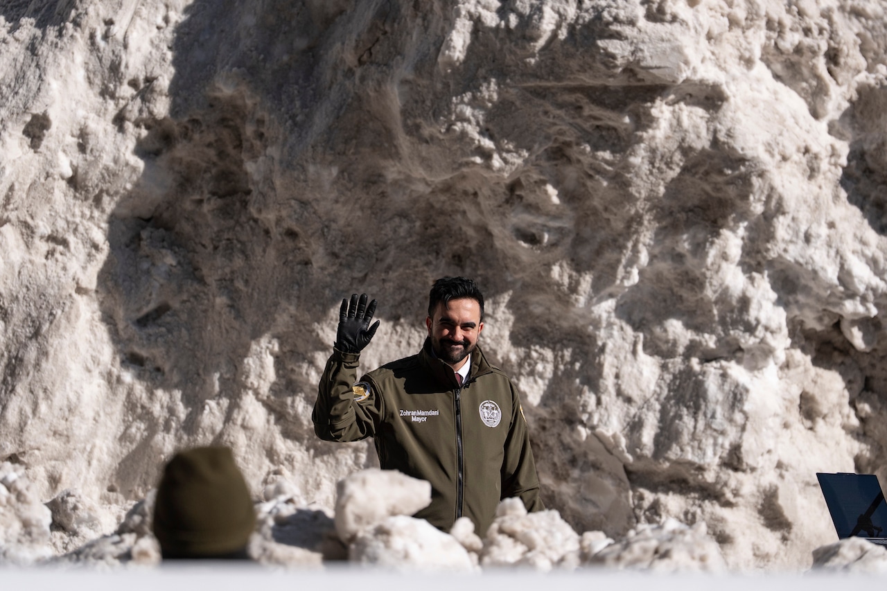 Trump-hating 1990s sitcom icon slams Mamdani over NYC snow ‘disaster’