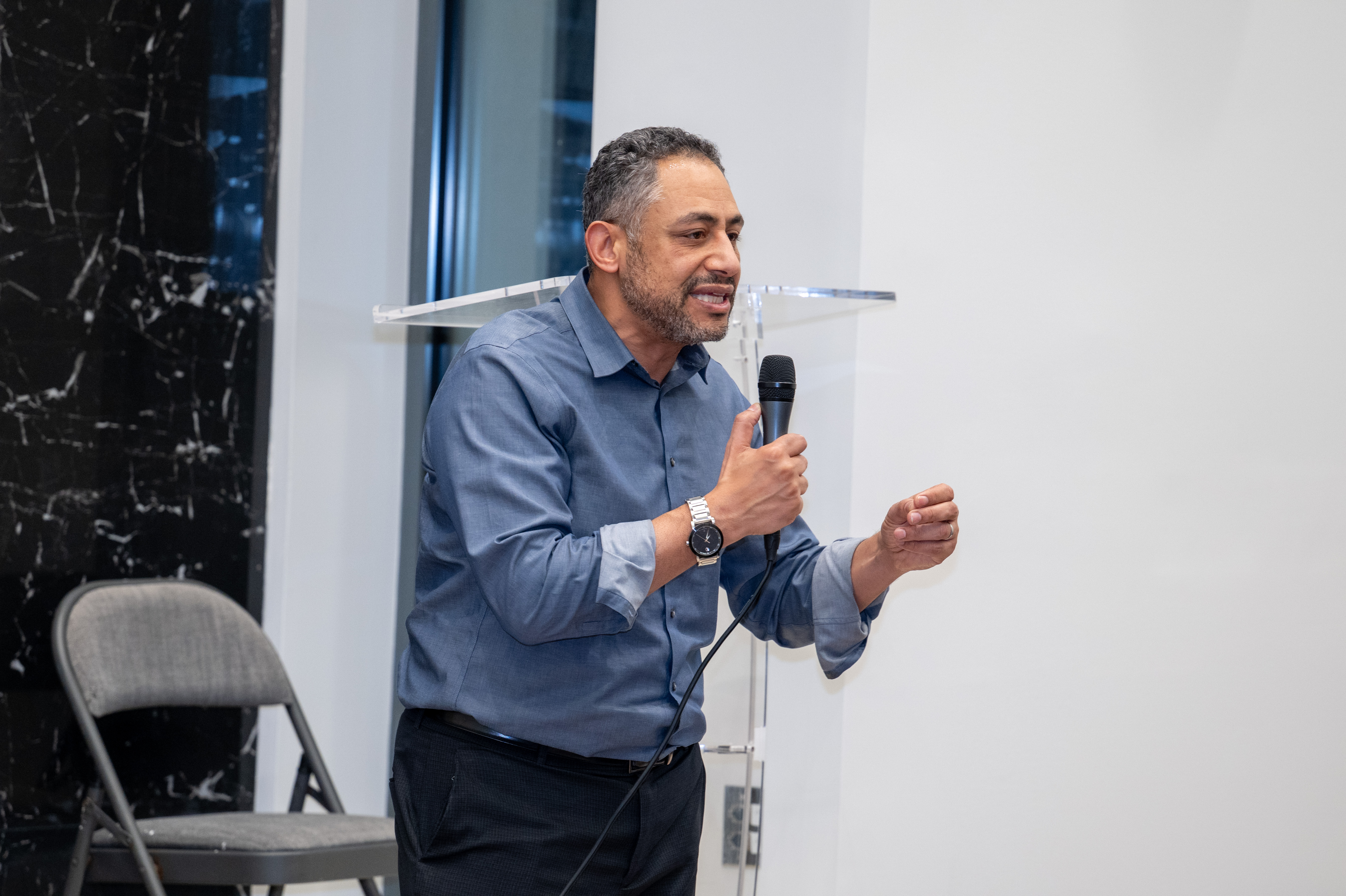 Sherif Ahmed, executive director of the Muslim American Society of New York, speaks to members of the Muslim American Society of Staten Island, who gathered to celebrate Ramadan in their newly expanded community center in Dongan Hills on Tuesday, February 17, 2026. (Owen Reiter for the Advance/SILive.com)