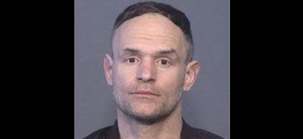 Staten Island felon accused of stealing car at knifepoint