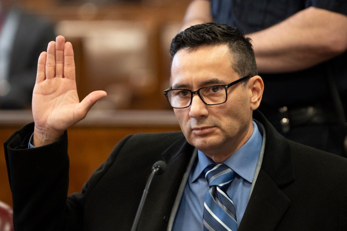 Phony owner of New Yorker hotel admits truth in court after trying to take over landmark