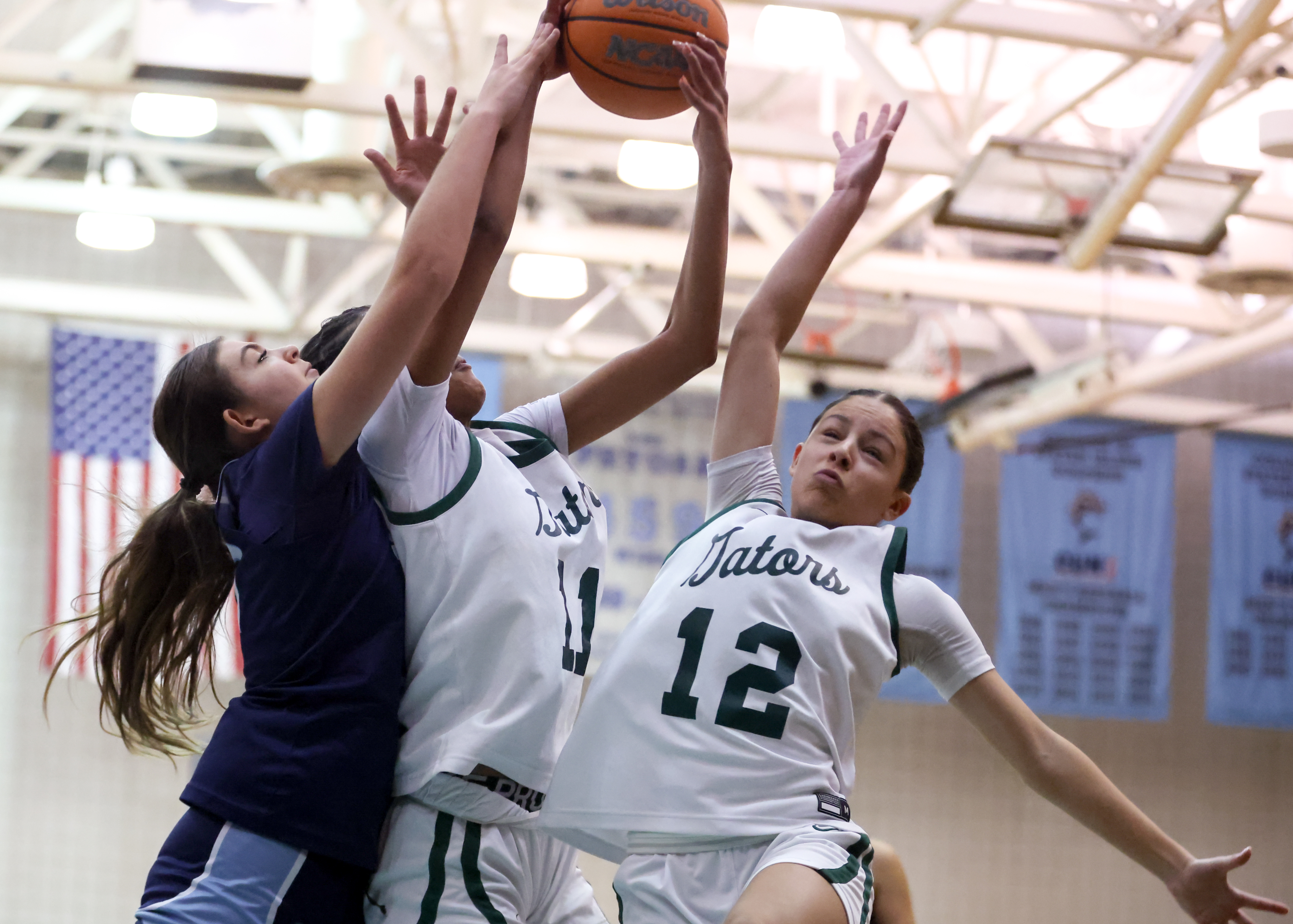 St. Joseph Hill plays Notre Dame Academy in the CHSAA Archdiocesan AA playoff semifinal at the College of Staten Island in Willowbrook on Thursday, Feb. 19, 2026. (Advance/SILive.com | Jason Paderon)