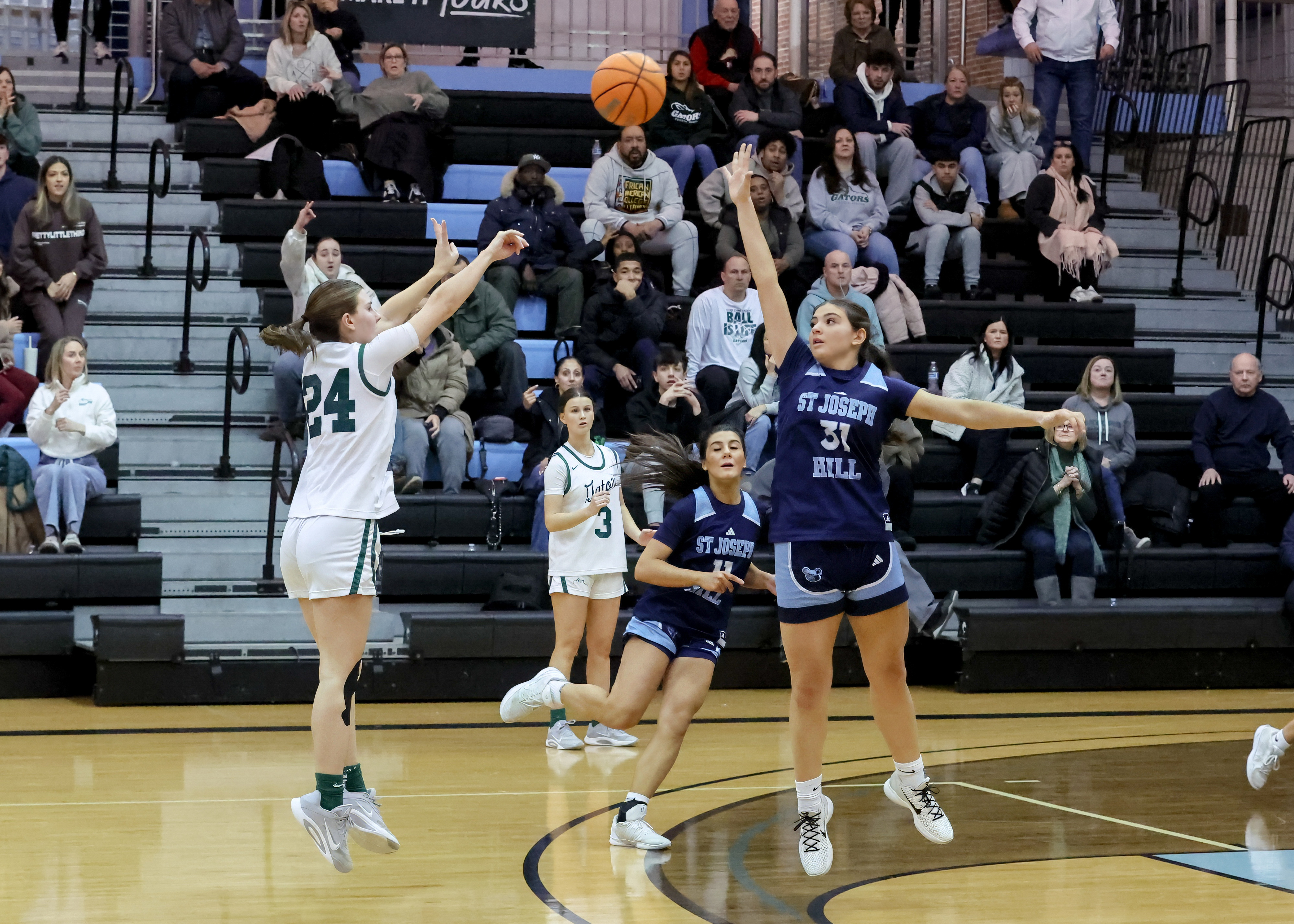 St. Joseph Hill plays Notre Dame Academy in the CHSAA Archdioscesan AA playoff semifinal at the College of Staten Island in Willowbrook on Thursday, Feb. 19, 2026. (Advance/SILive.com | Jason Paderon)