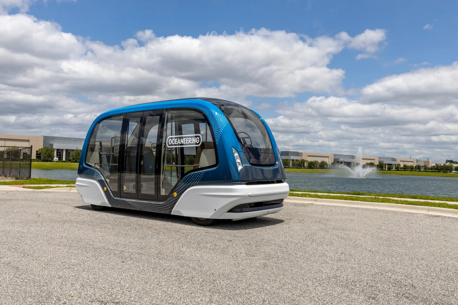 Newark Airport to test self-driving shuttle buses this spring