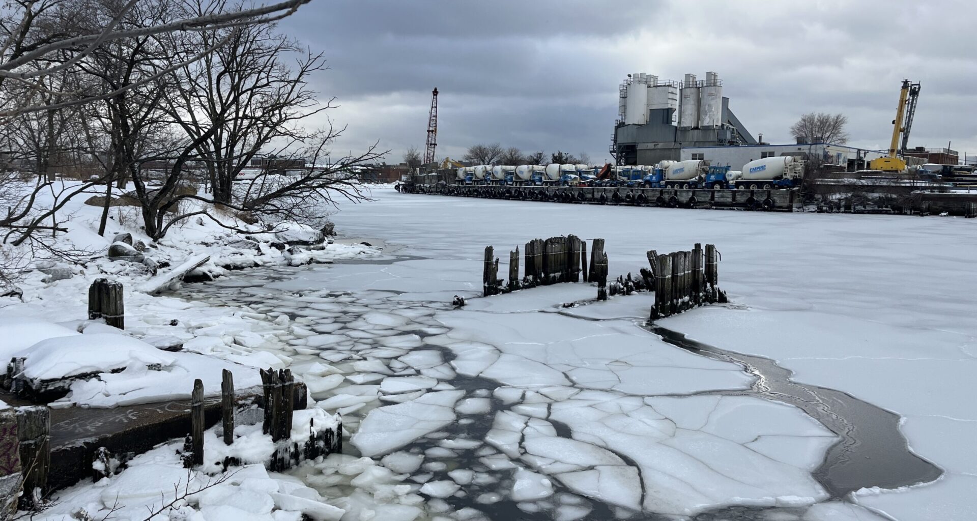 Does Newtown Creek Freeze? - Queens Gazette