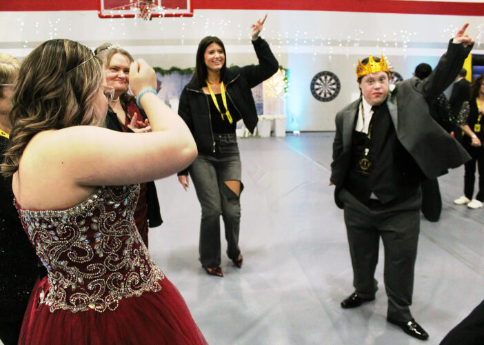 A night for kings and queens to shine | News, Sports, Jobs