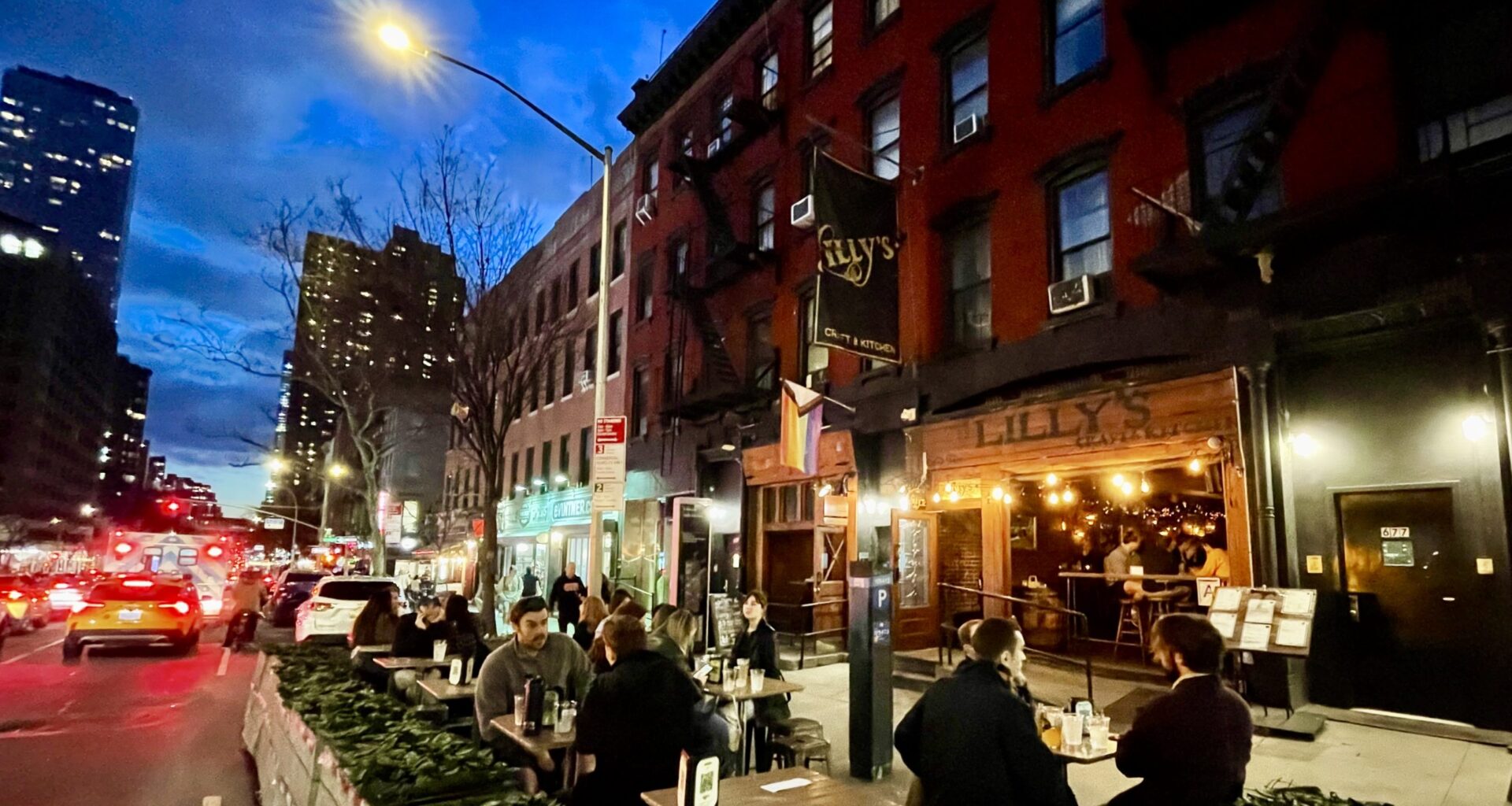 🗽 Manhattan Brad + 💬 Outdoor Dining Comment