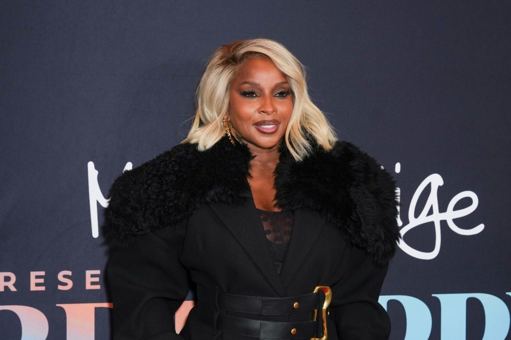 2026 Love Rocks NYC Benefit to Feature Mary J. Blige, Paul Simon & More