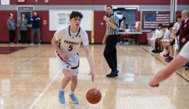 Farrell fends off Curtis rally in final period to secure SIHSL JV title, 66-59