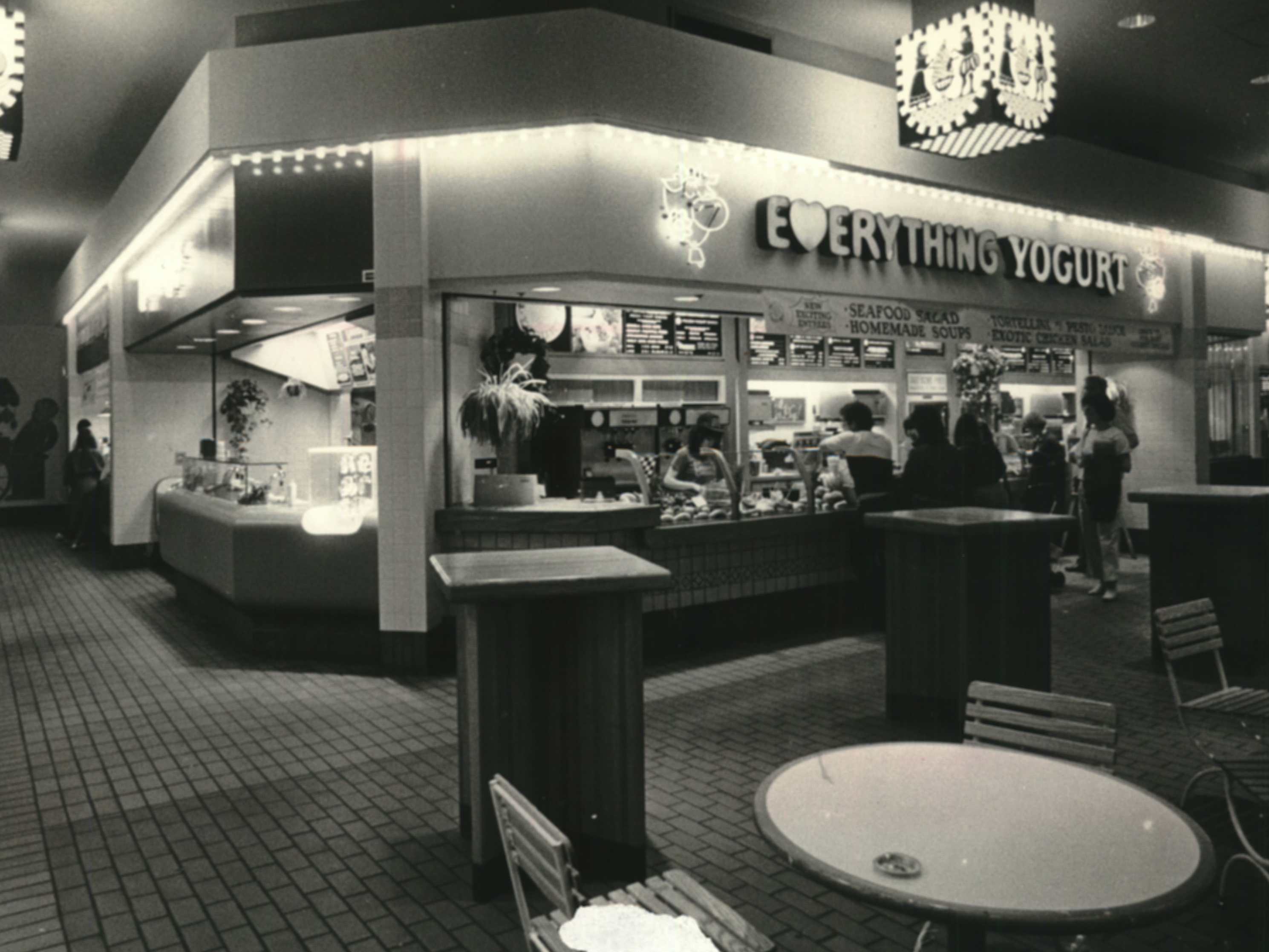 Everything Yogurt was the Nicotras’ first food venture, a bright, beloved stop in the Staten Island Mall during the 1980s. Long before fro‑yo became a national craze, borough residents lined up here for a taste of the famed swirl. It was ahead of its time, introducing yogurt as a fun, healthier twist on dessert and planting the seed for the Nicotras’ future in hospitality.