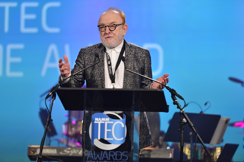 Peter Asher Postpones Upcoming ‘Songs and Stories’ Live Dates Due to Leg Injury + Surgery