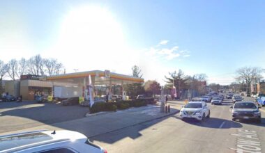 Man shot during robbery at Bronx gas station: police