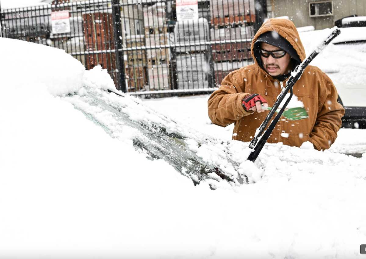 New York City under a winter storm watch this weekend with 6-10 inches of snow expected