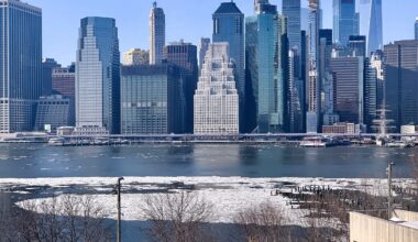 Ice floes traveled with the tide along the East River, causing NYC Ferry service to be suspended across all routes until future notice. Photo: Mary Frost, Brooklyn Eagle