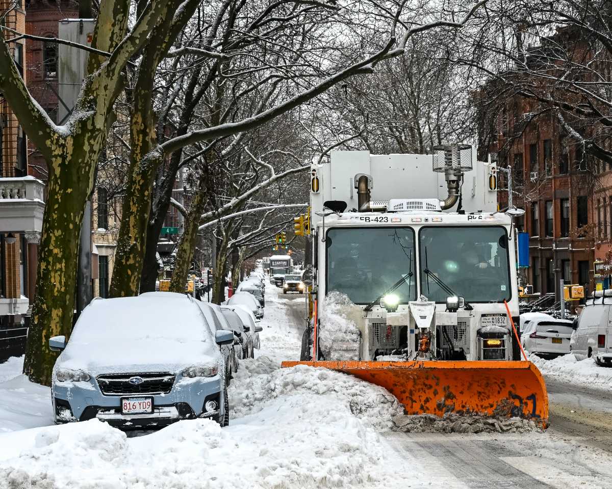 City opens warming centers in Park Slope as power outage stretches on, local pols demand action from Con Ed • Brooklyn Paper