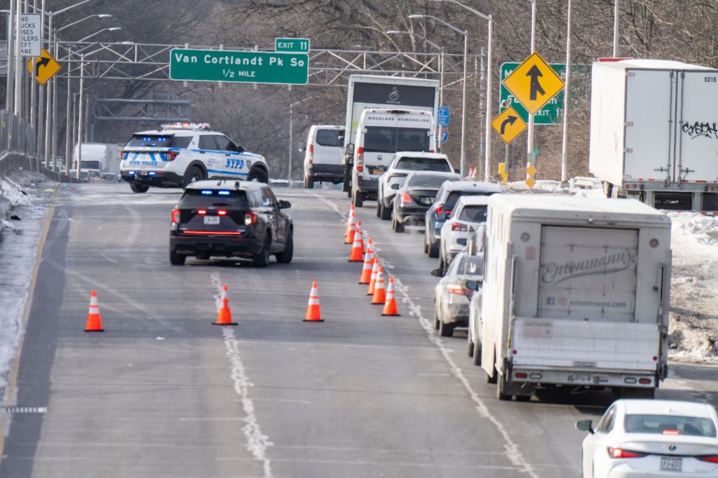 Two fatalities on NY highways within an hour include man trying to cross the Major Deegan