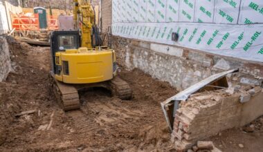 One man killed, another seriously injured in Brooklyn construction collapse