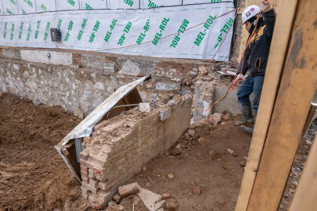One man was killed and another man was seriously injured after a wall collapsed at a construction site on Jefferson St. near Central Ave. in Bushwick, Brooklyn, on Thursday, Feb. 26, 2026. (Theodore Parisienne / New York Daily News)