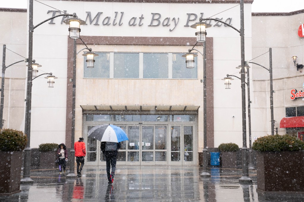 18 teens arrested in wild 'takeover' rampage at Bronx mall