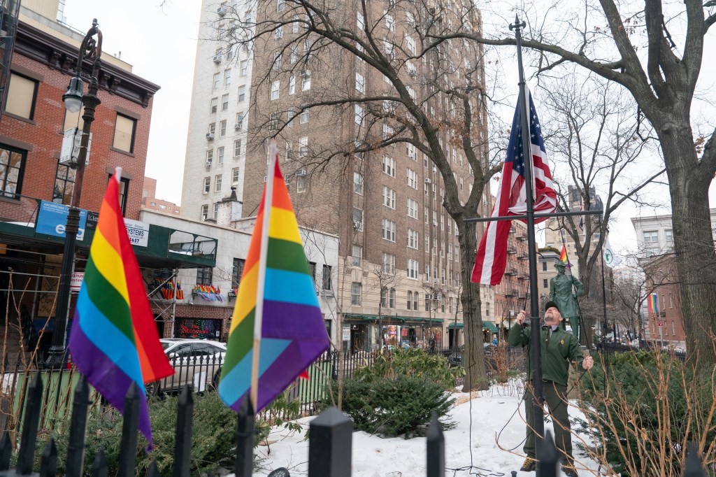 Fed worker raises American flag at NYC Stonewall Monument in place of removed Pride flag