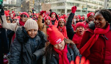 FILE Ñ Striking nurses rally outside Mount Sinai Hospital in Manhattan on Monday, Feb. 2, 2026. A tentative agreement was reached on Monday, Feb. 9, 2026, between the New York State Nurses Association and the Mount Sinai Health System and Montefiore Medical Center. (Shuran Huang/The New York Times)