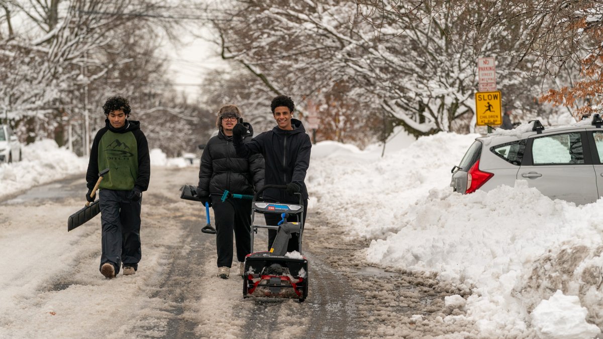 NYC schools open after blizzard, as tri-state digs out from storm – NBC New York