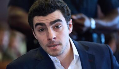 Luigi Mangione speaks out in protest as judge sets state murder trial