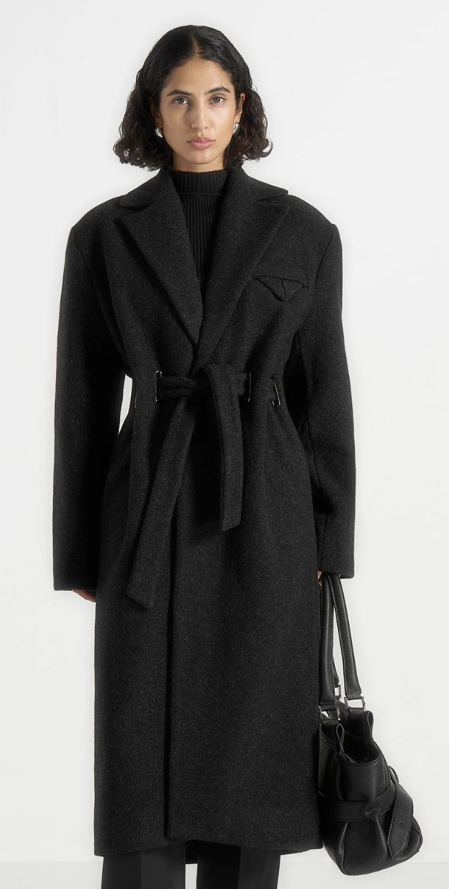 Mani&eacute;re du Voir, Jena - Wide Shoulder Wool Coat With Cinch Belt - Black