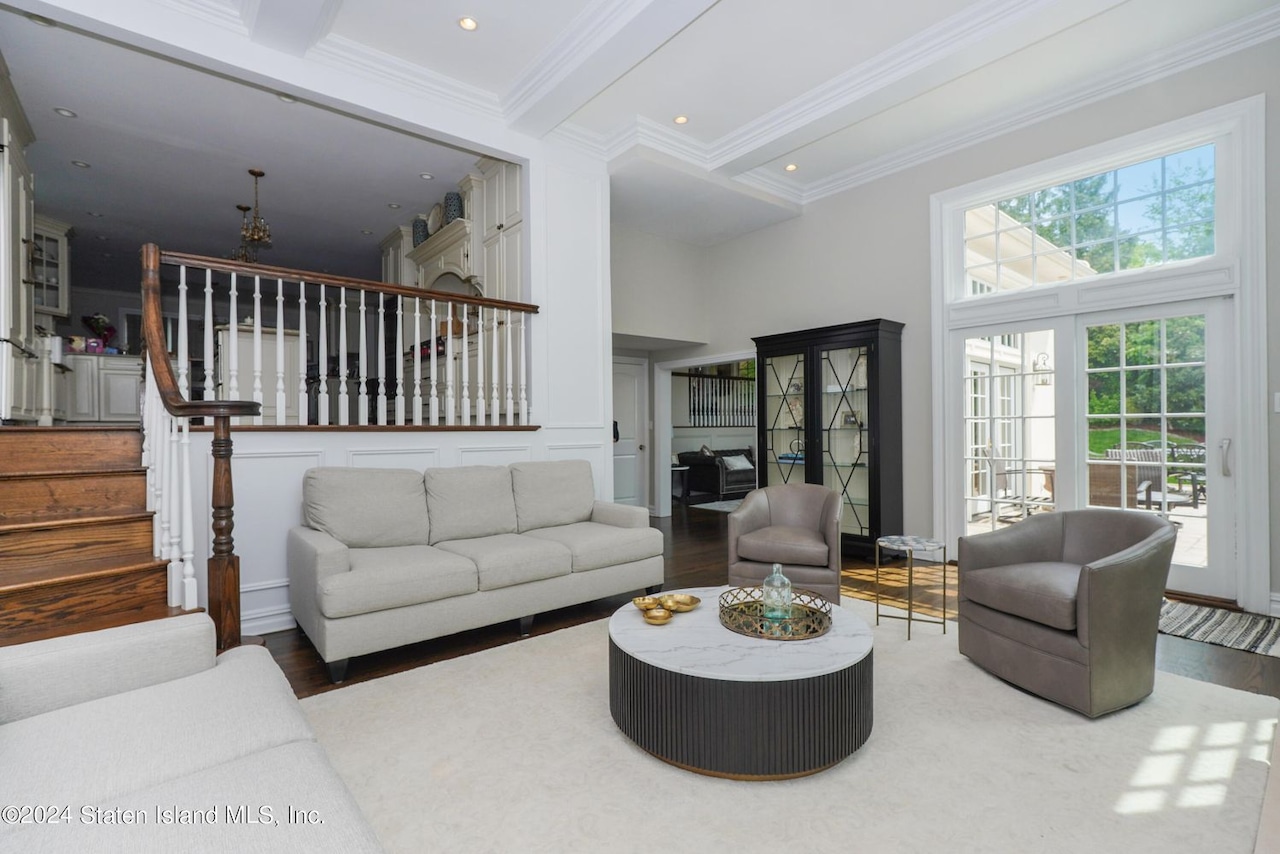 116 Fine Blvd., Todt Hill