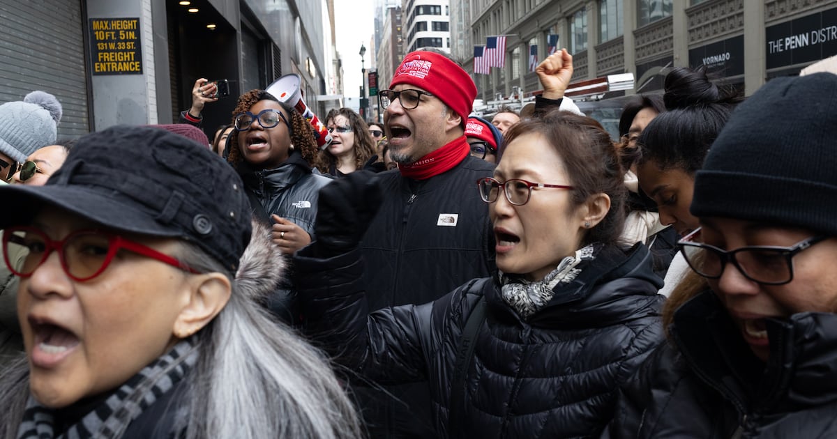 Nurses at NewYork-Presbyterian reject contract, extend strike