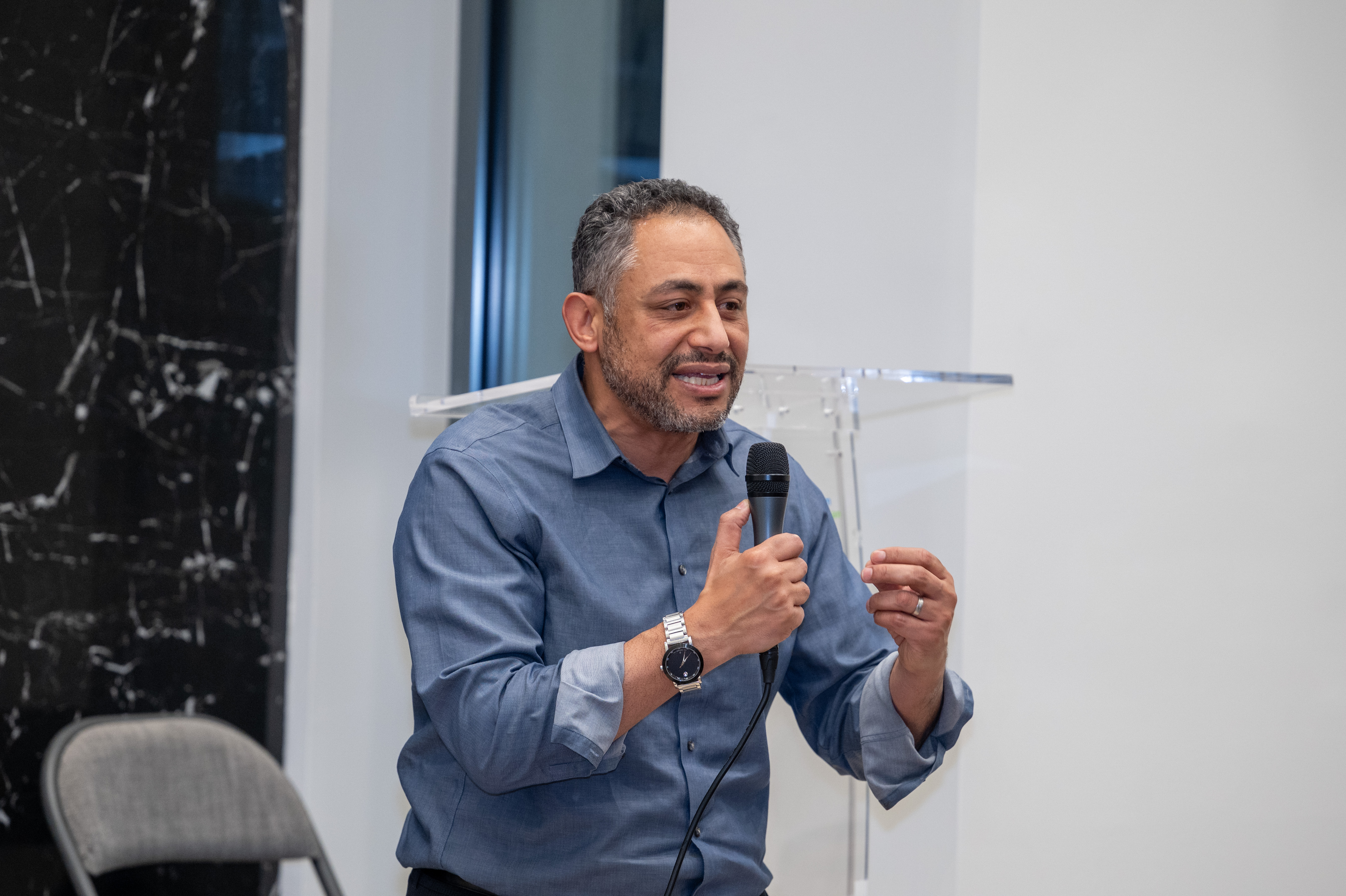 Sherif Ahmed, executive director of the Muslim American Society of New York, speaks to members of the Muslim American Society of Staten Island, who gathered to celebrate Ramadan in their newly expanded community center in Dongan Hills on Tuesday, February 17, 2026. (Owen Reiter for the Advance/SILive.com)