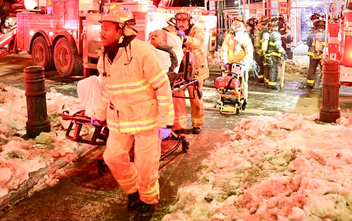 Four-alarm Bronx fire leaves two injured, 30 residents left out in the bitter cold – amNewYork