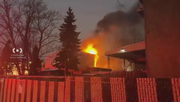 News 12 | Brooklyn | Firefighters battle 2-alarm blaze inside East New York home