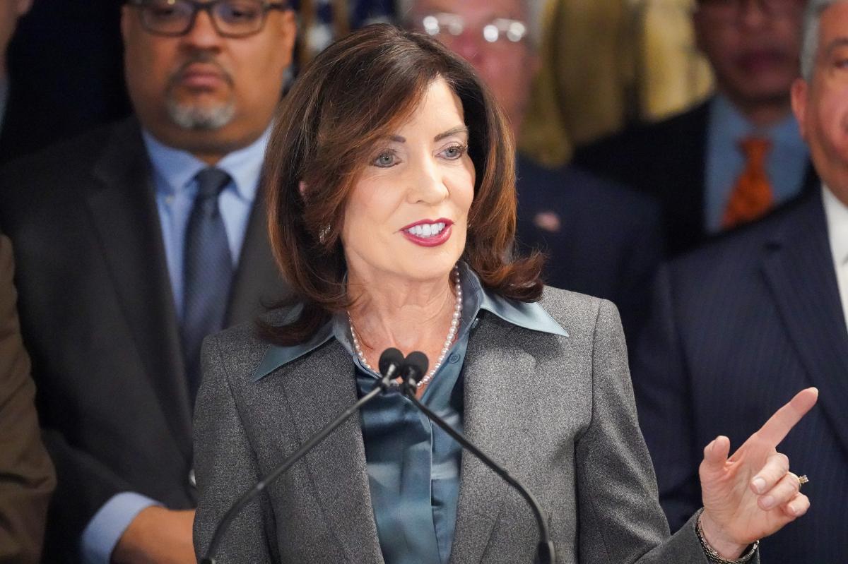 Cowardly Gov. Hochul will raise New York's taxes after the election, ex-Gov. Pataki warns