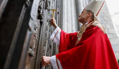 New Archbishop Hicks installed at NYC's St. Pat's with historic tradition