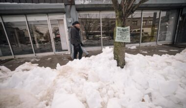 NYC could see another quick bout of snow this weekend, sandwiched between increasingly warmer weather