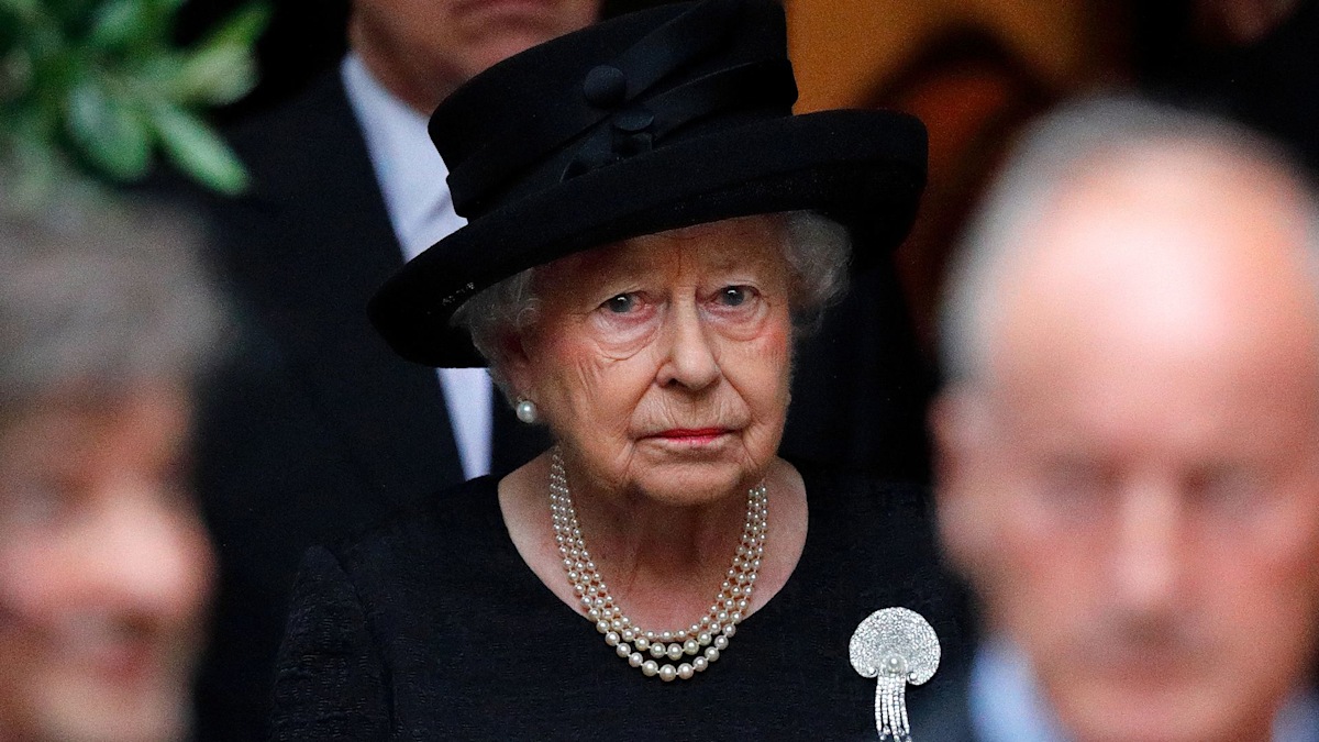 Queen Elizabeth's misjudgement that forever changed royal protocol
